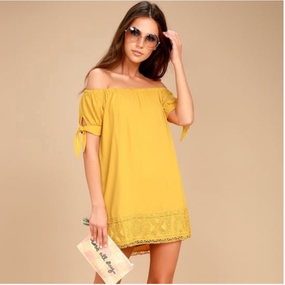 Lulus Dresses & Skirts - 4/$20 Lulus Yellow Off the shoulder midi dress
